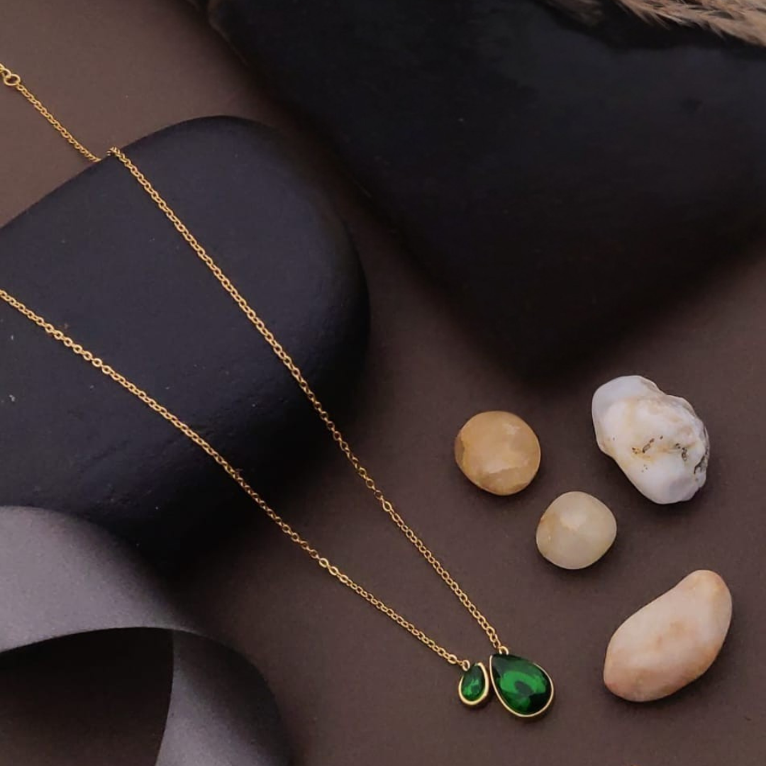 Verdant Pendant Necklace