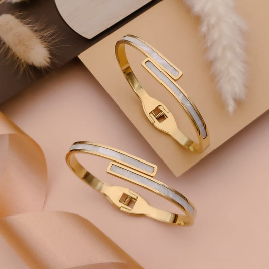 Solasta Spark Bangle