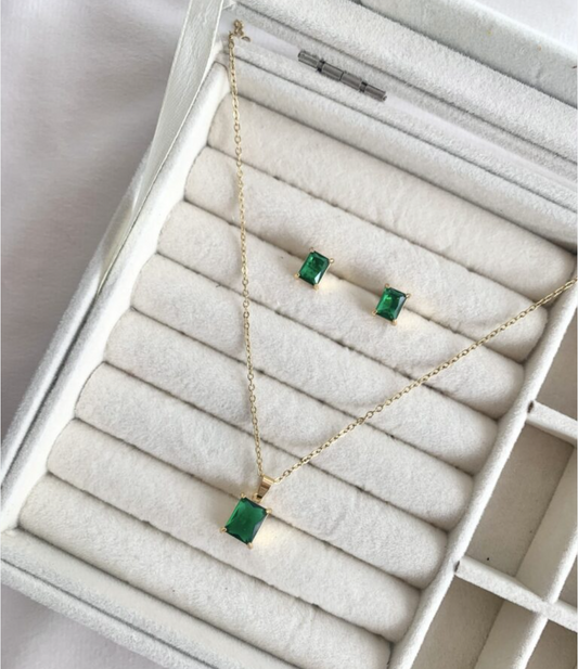Invisible Chain Pendant Necklace